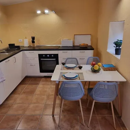 Anais Apartment